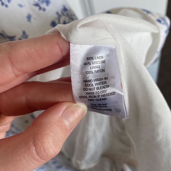 House of Harlow Midi Dress Blue White Floral
Smocked Puffed Sleeves - large - Picture 8 of 11